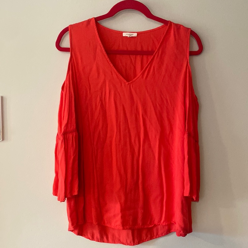 Pleione red/orange top. Size Medium